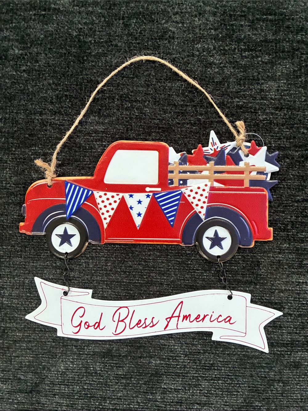 NWT- Patriotic Red Farm Truck "God Bless America" Hanging Metal Decor Sign 🇺🇸